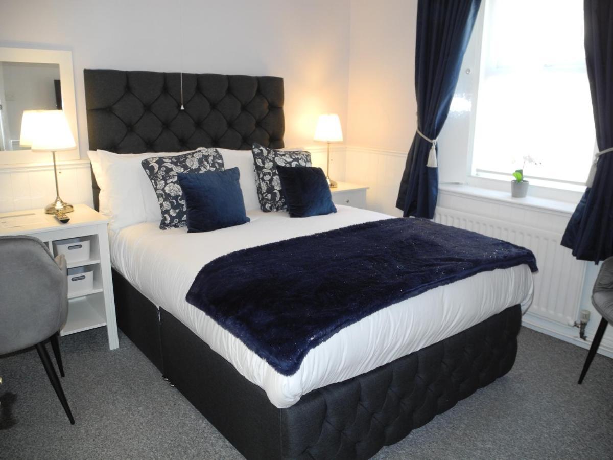 Heathcliff House B&B Exclusively For Adults Free Large Carpark Torquay Exterior photo