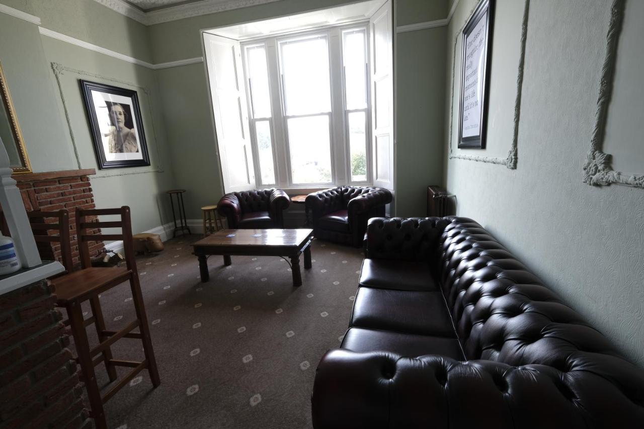 Heathcliff House B&B Exclusively For Adults Free Large Carpark Torquay Exterior photo