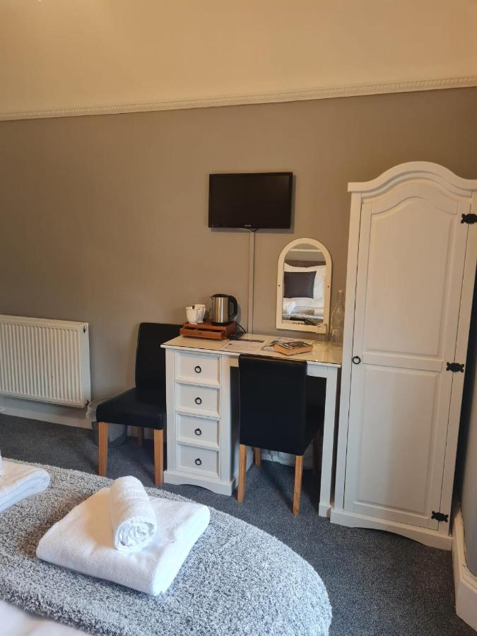 Heathcliff House B&B Exclusively For Adults Free Large Carpark Torquay Exterior photo