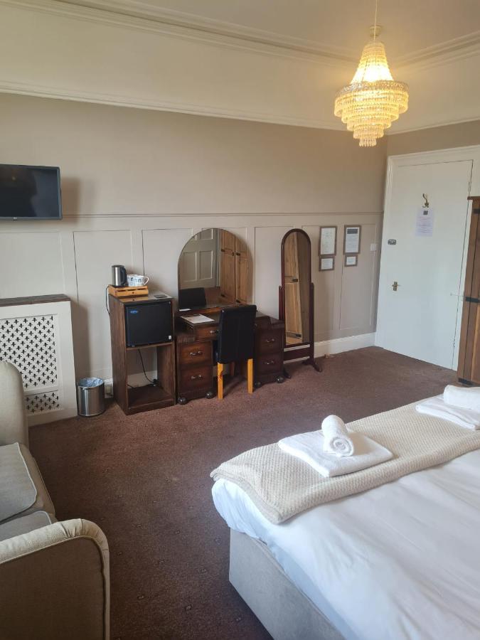 Heathcliff House B&B Exclusively For Adults Free Large Carpark Torquay Exterior photo