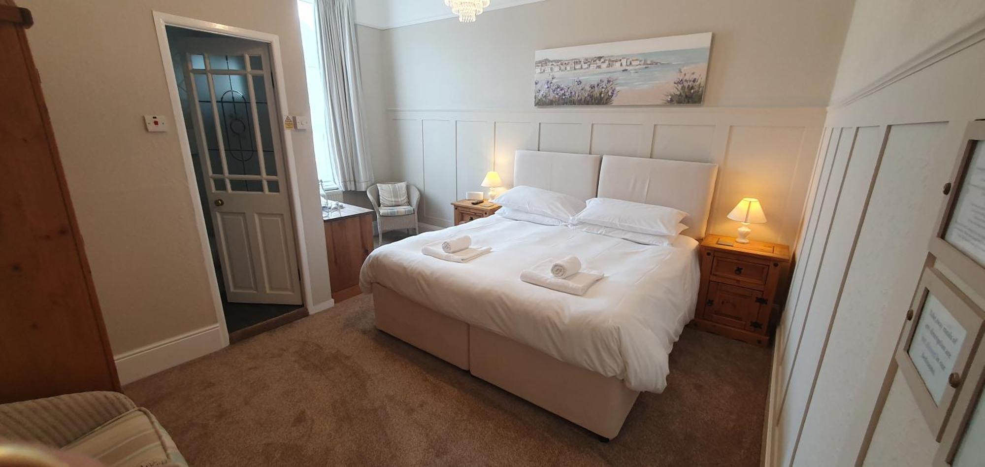 Heathcliff House B&B Exclusively For Adults Free Large Carpark Torquay Exterior photo