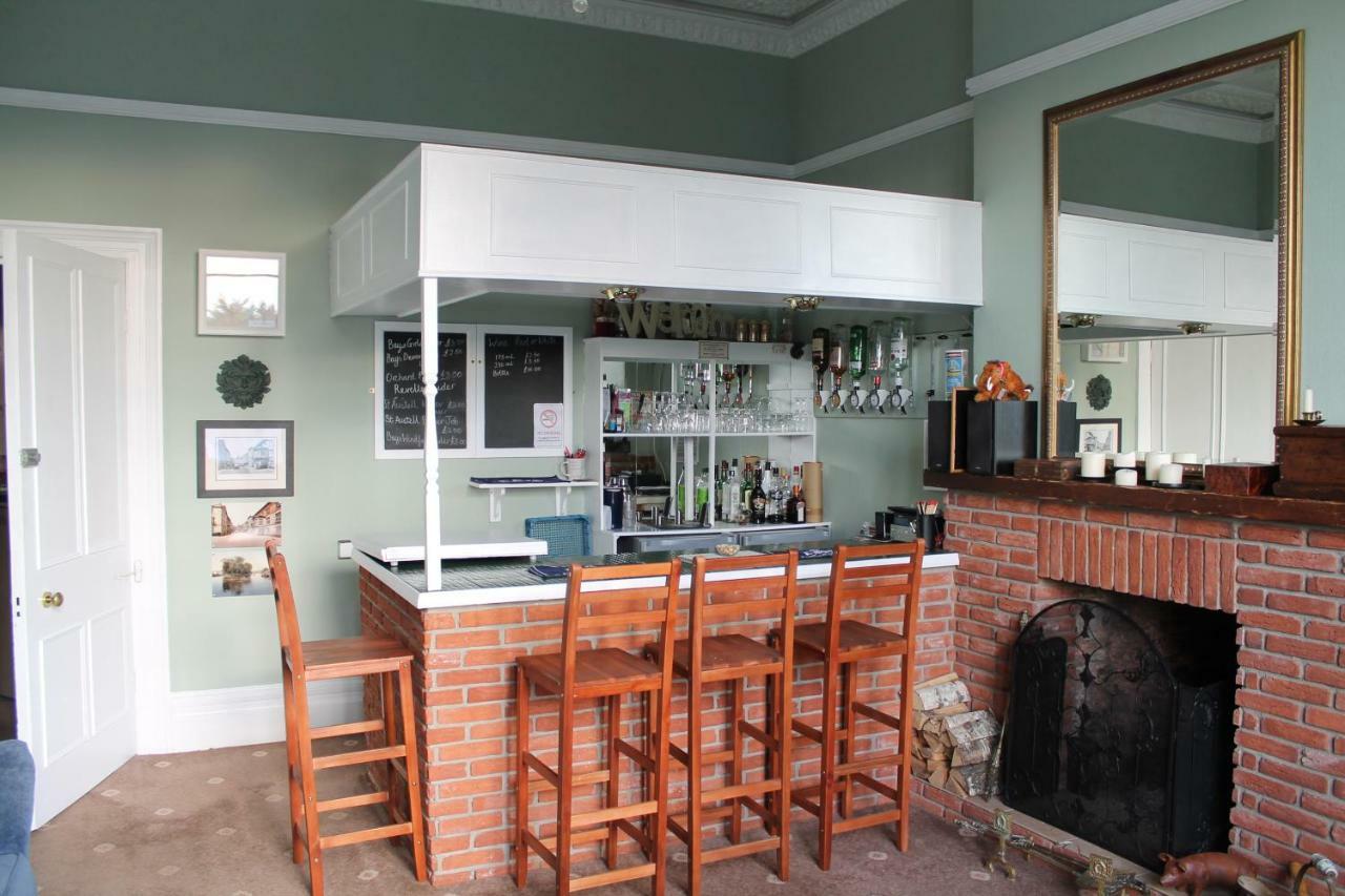 Heathcliff House B&B Exclusively For Adults Free Large Carpark Torquay Exterior photo